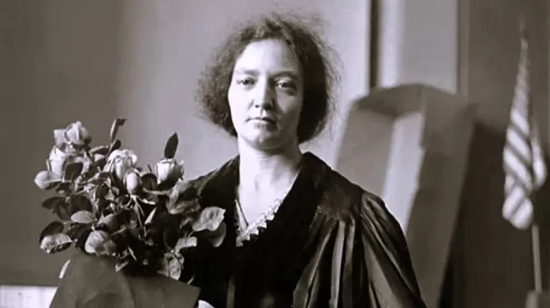 irene_-joliot-curie.webp